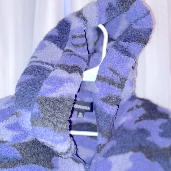 NWOT ZENANA HOODED VEST - Picture 10 of 12